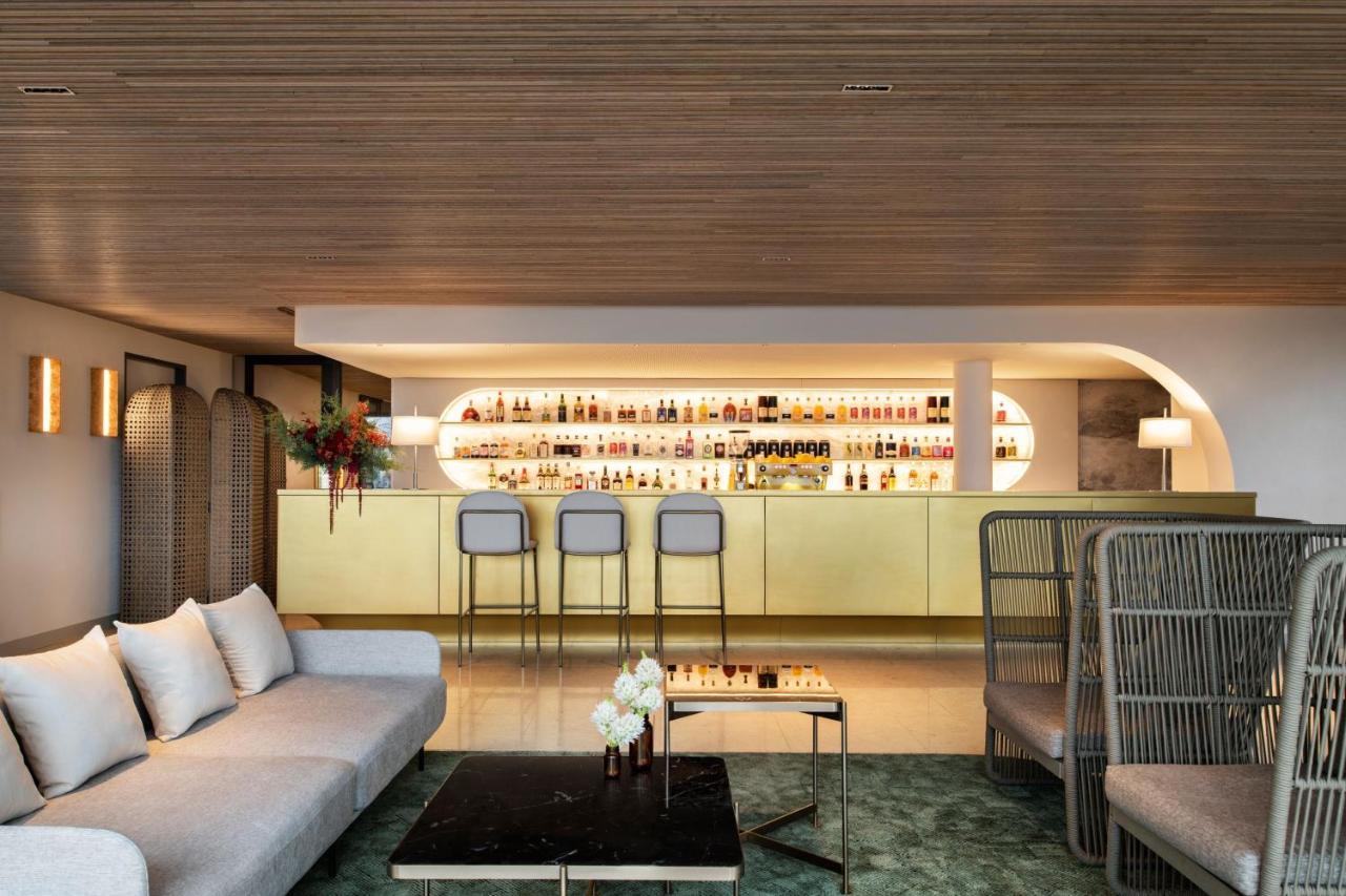 Melbourne Marriott Hotel Docklands Exterior foto The bar at the 19th floor